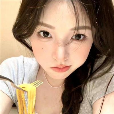 公寓里的两个女人